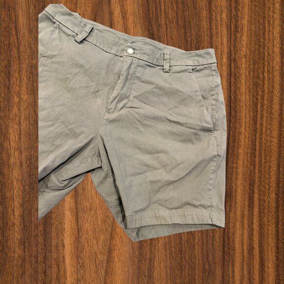 Lululemon Men’s Shorts – Size 32 – Neutral Gray - Picture 2 of 6